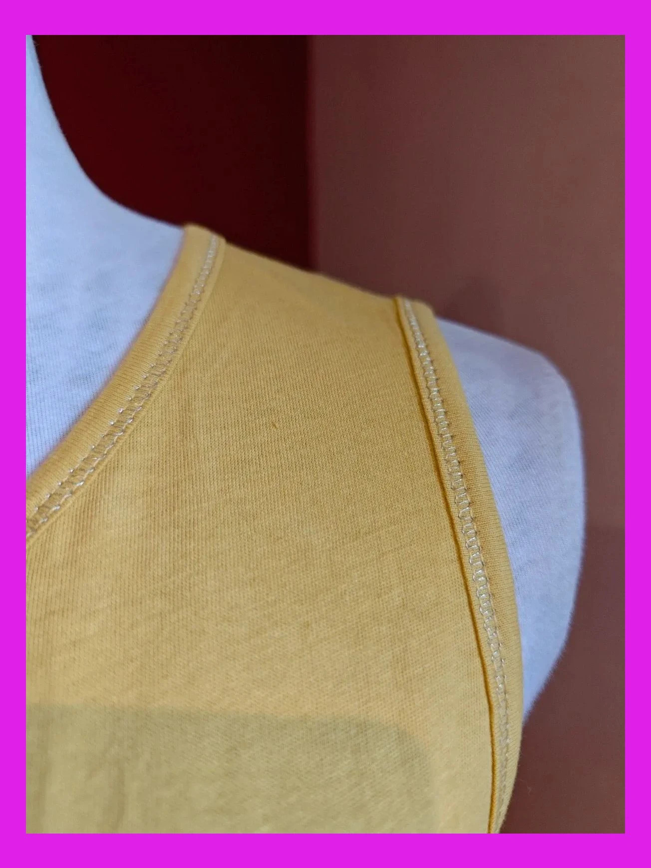 🌺Camiseta amarillo mostaza con apertura en escote y pespunte dorado, talla L – Sfera Casual – taille L / 40 / 12 4