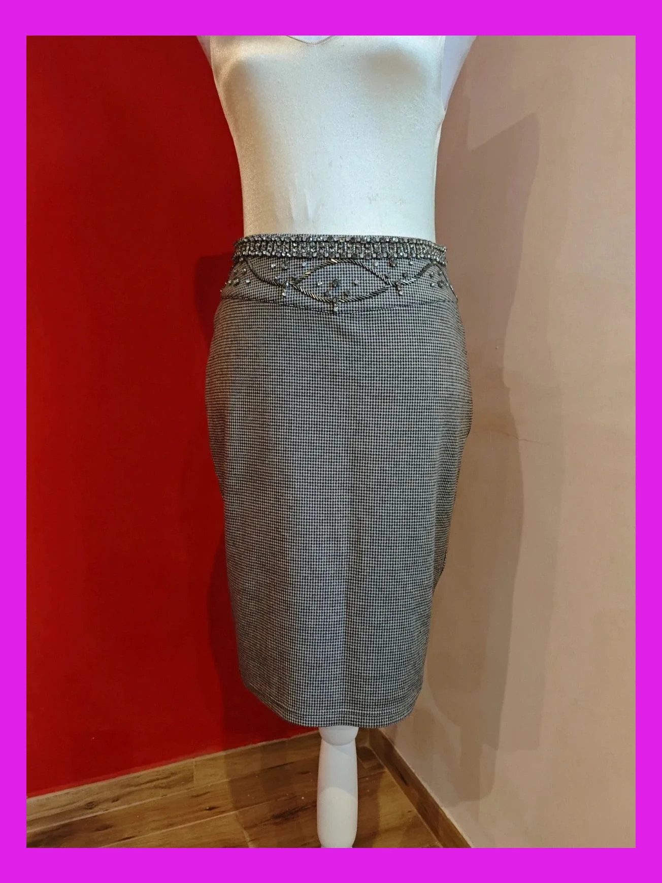 🌺 Bonita falda entallada con estampado pata de gallo con brillantes cosidos en cintura, talla M – Strena – taille M / 38 / 10 2