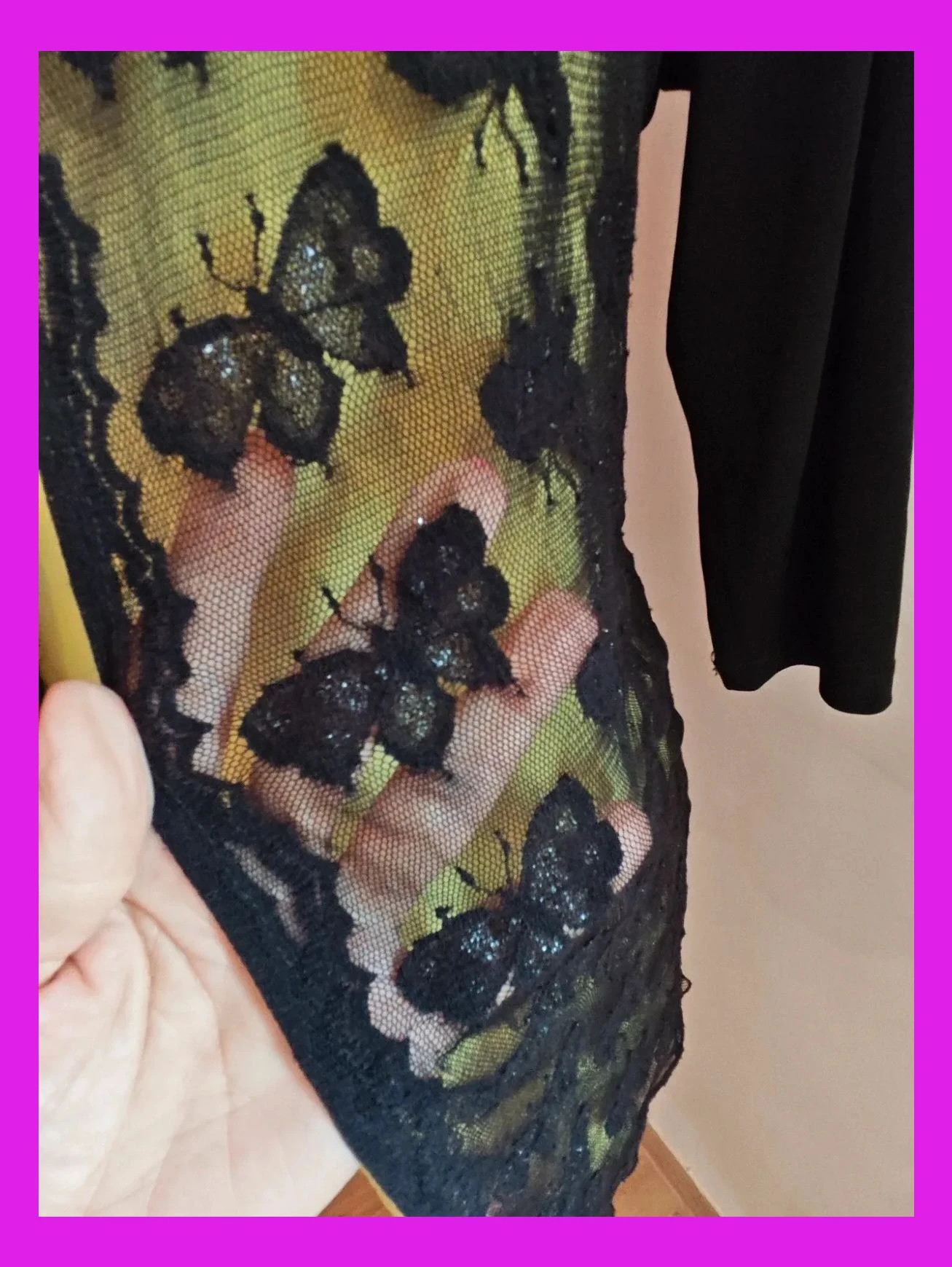 🌺Blusa efecto doble con solapas de gasa negra con mariposas y camiseta amarilla debajo – Antonella raxxoli – taille XXL / 44 / 16 4