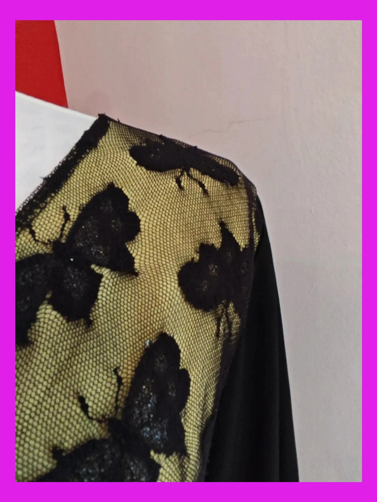 🌺Blusa efecto doble con solapas de gasa negra con mariposas y camiseta amarilla debajo – Antonella raxxoli – taille XXL / 44 / 16 5