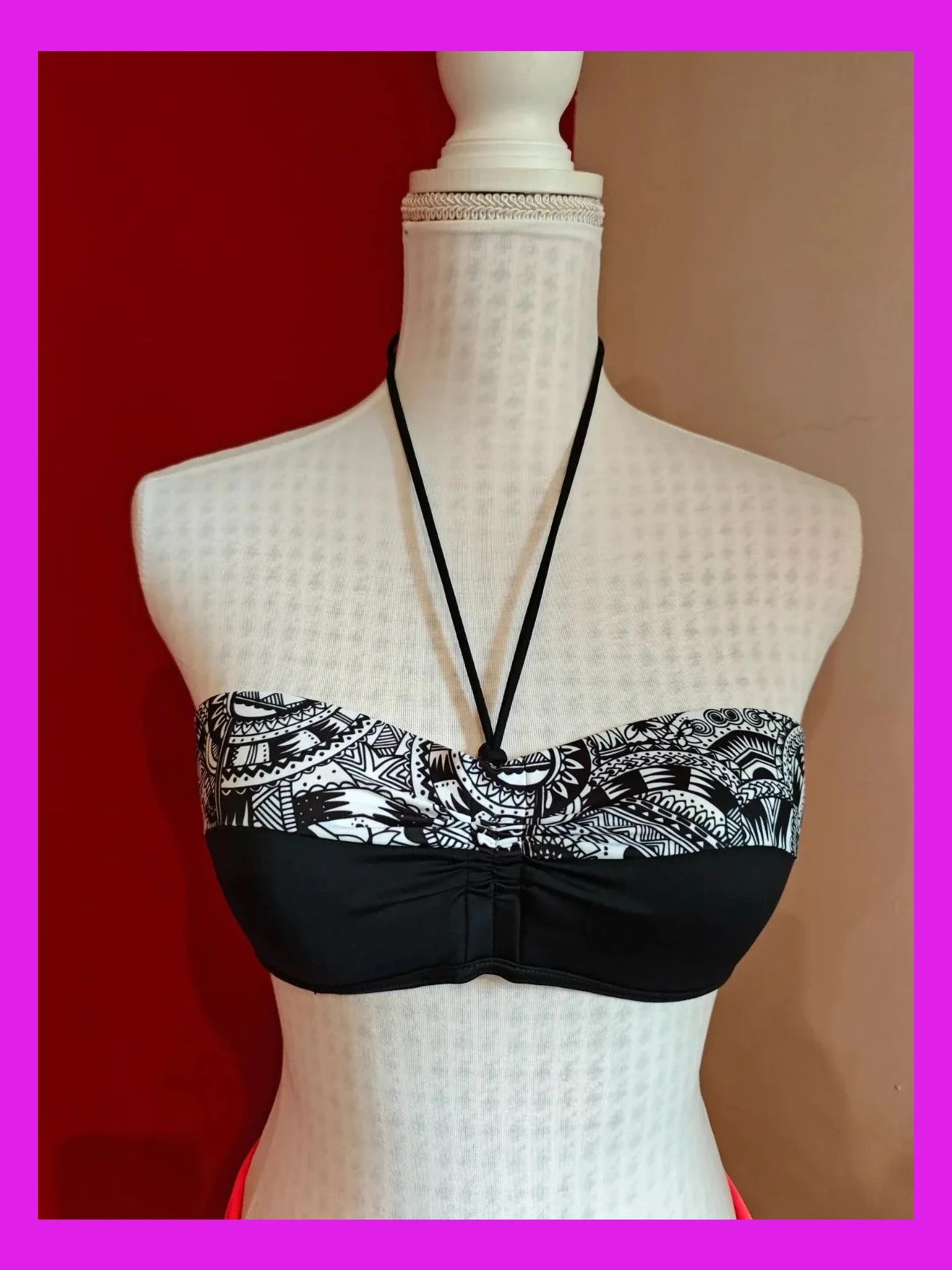 🌺 Precioso bikini bandeau estampado tribal blanco y negro con coral vibrante – Olaian – taille M / 38 / 10 4