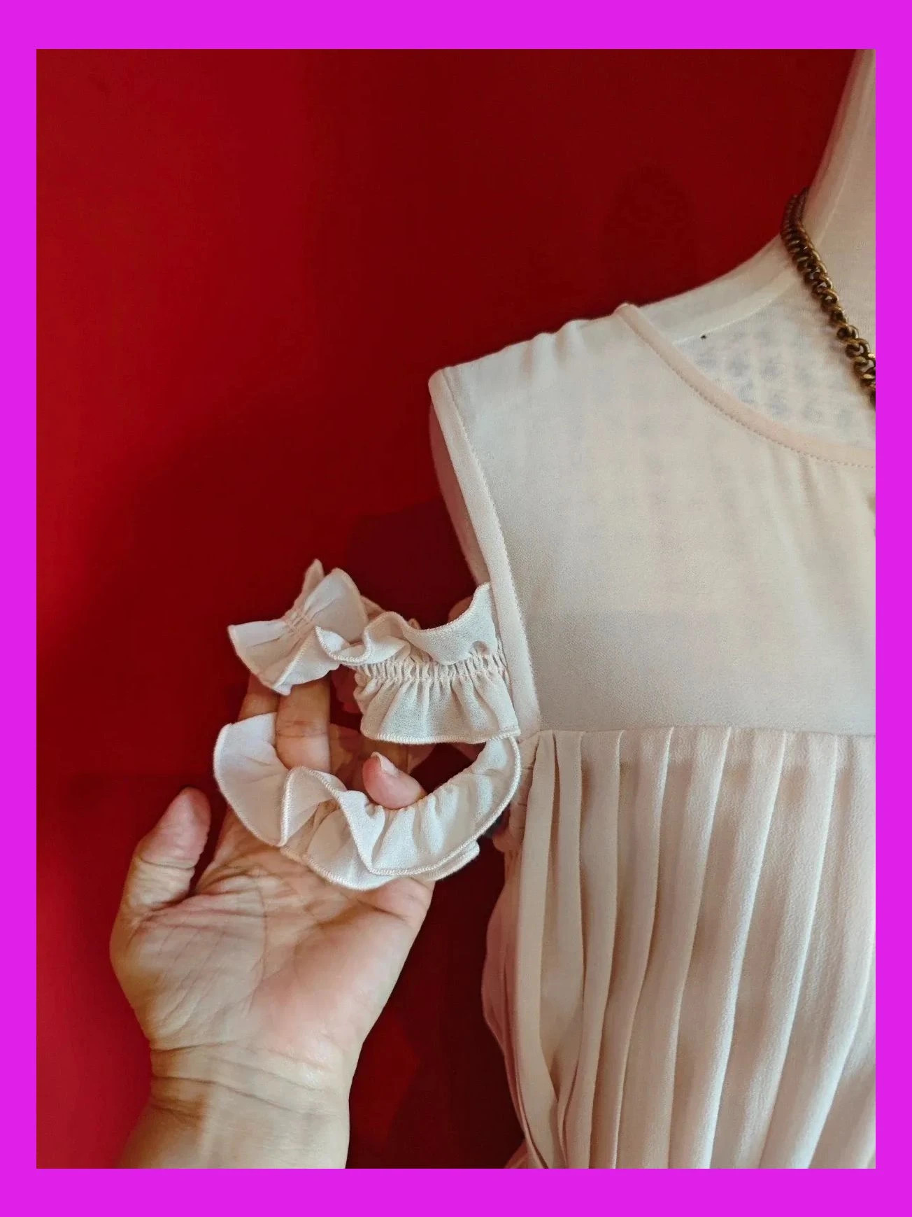 🌺 Elegante vestido plisado color rosa palo con tirantes fruncidos caídos sobre los brazos, de Vila – Vila – taille M / 38 / 10 4