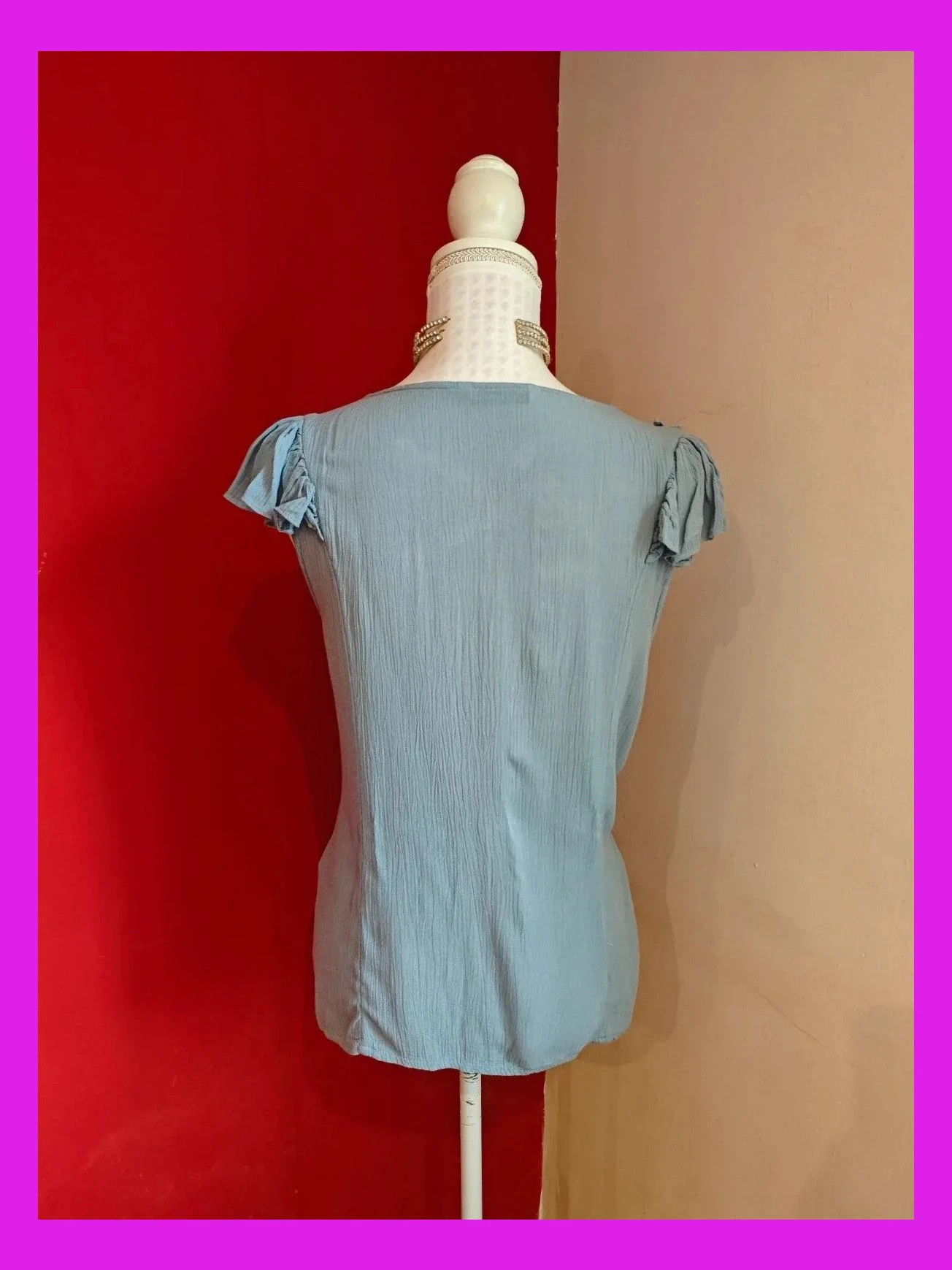 🌺Blusa azul claro con cintas de crochet delante con volantes en hombros – ONLY – taille XL / 42 / 14 5