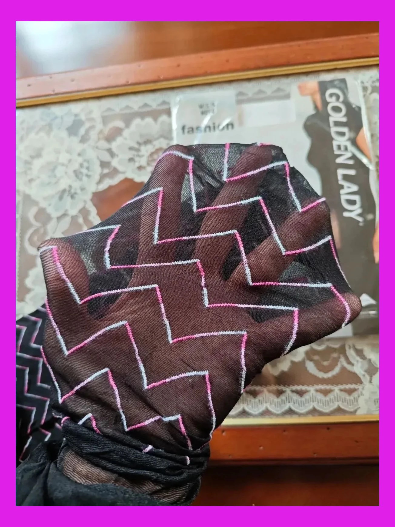 🌺 Originales Pantys negros con grecas fucsia y blanco – Golden Lady – taille L / 40 / 12 4