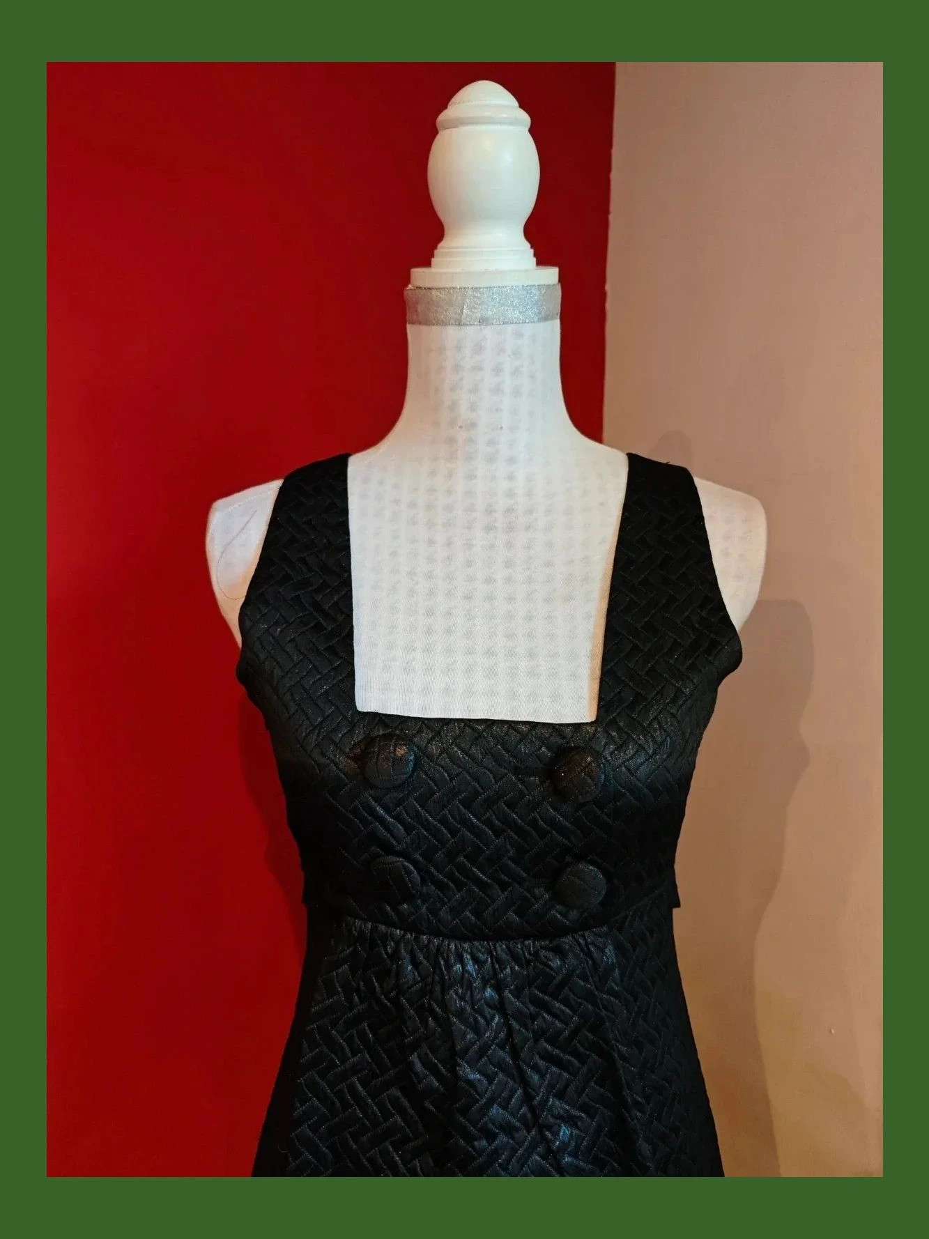 🌺Vestido negro con brillos y relieves y botones en cintura, talla M – Studio Classics – taille M / 38 / 10 3