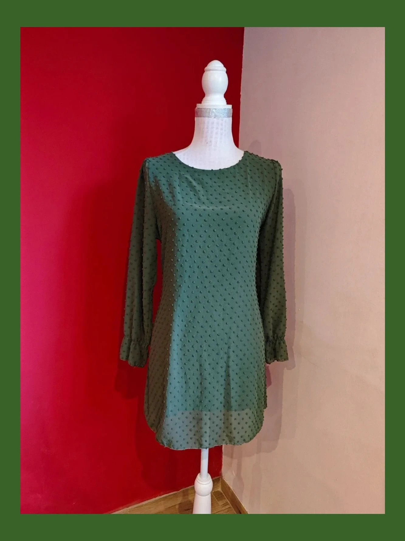 🌺Vestido de tela plumeti verde caqui