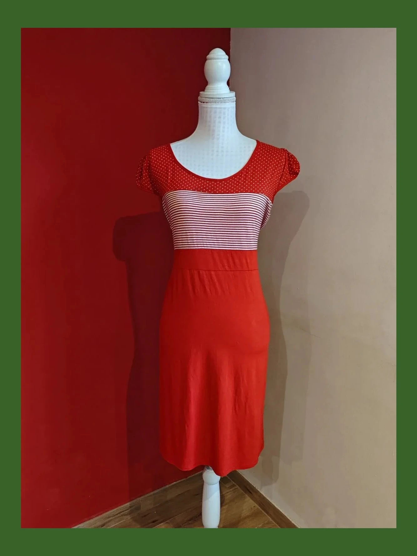 🌺Cómodo vestido de verano de punto rojo con rayas blancas en el pecho – Belando – taille XXL / 44 / 16