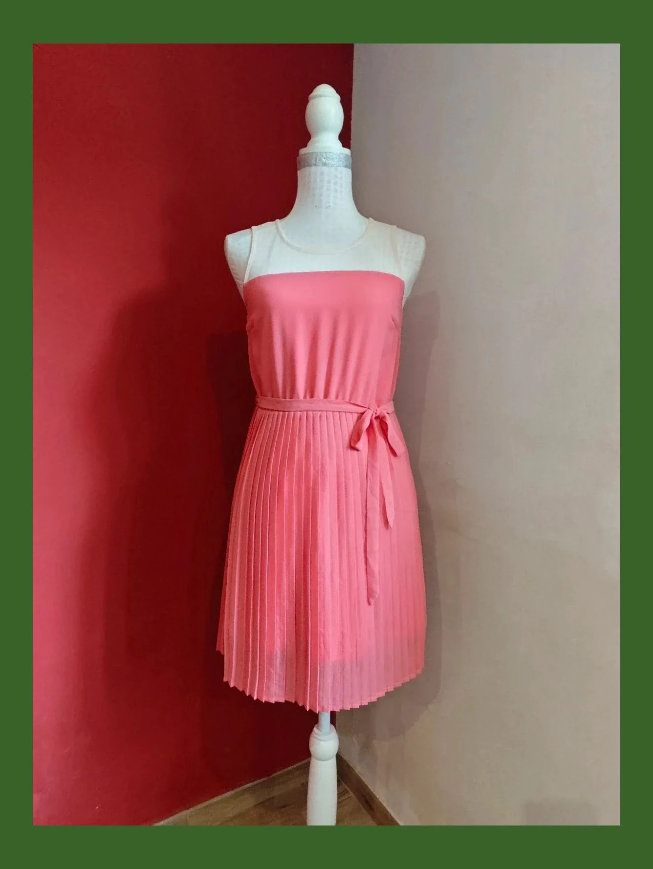 🌺 Precioso vestido de gasa tono coral con parte superior crema transparente