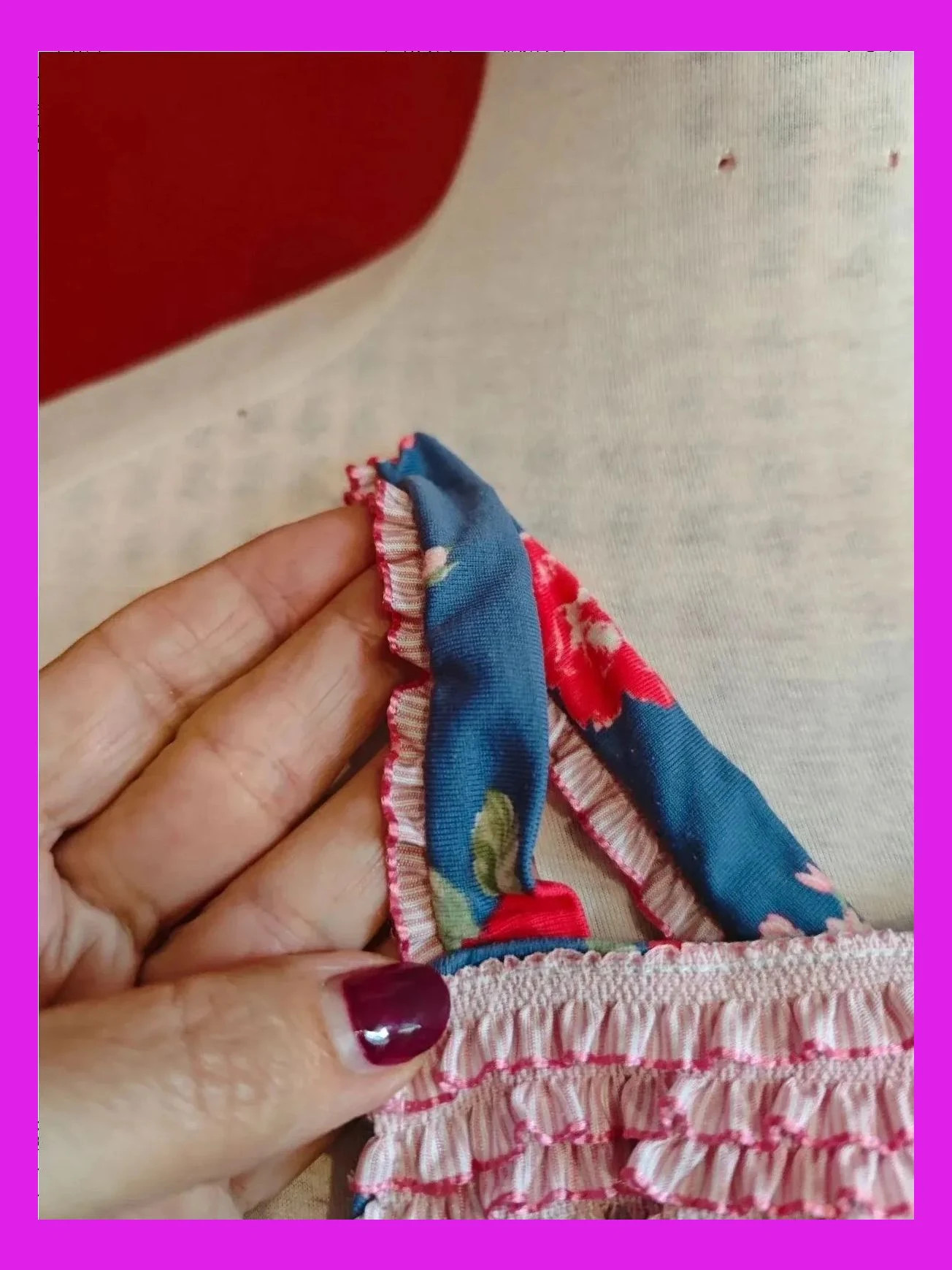 🌺 Precioso bañador azul con estampado floral y volantitos en escote y tirantes – Vintage Dressing – taille 18-24 mois / 86 cm 2