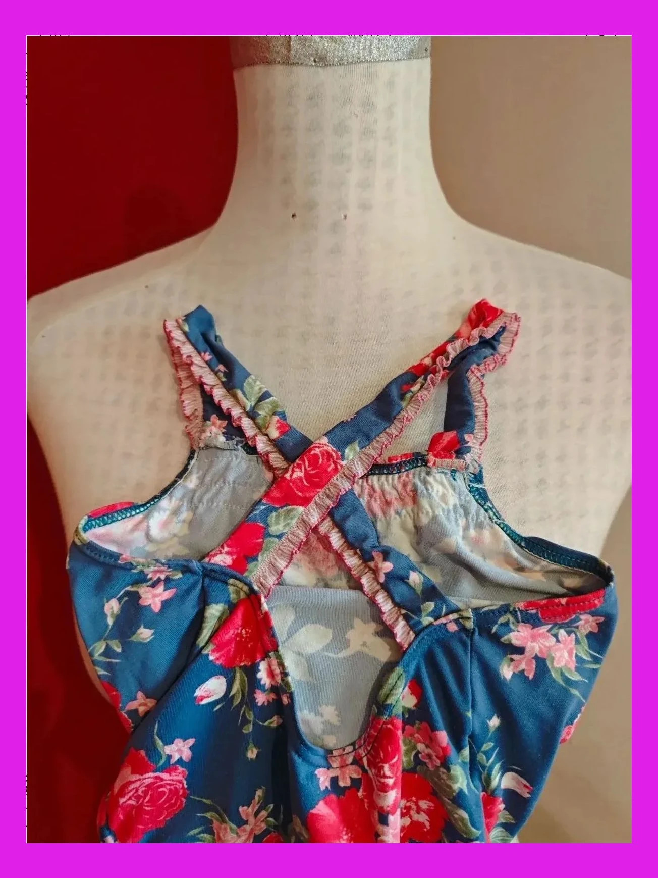 🌺 Precioso bañador azul con estampado floral y volantitos en escote y tirantes – Vintage Dressing – taille 18-24 mois / 86 cm 4
