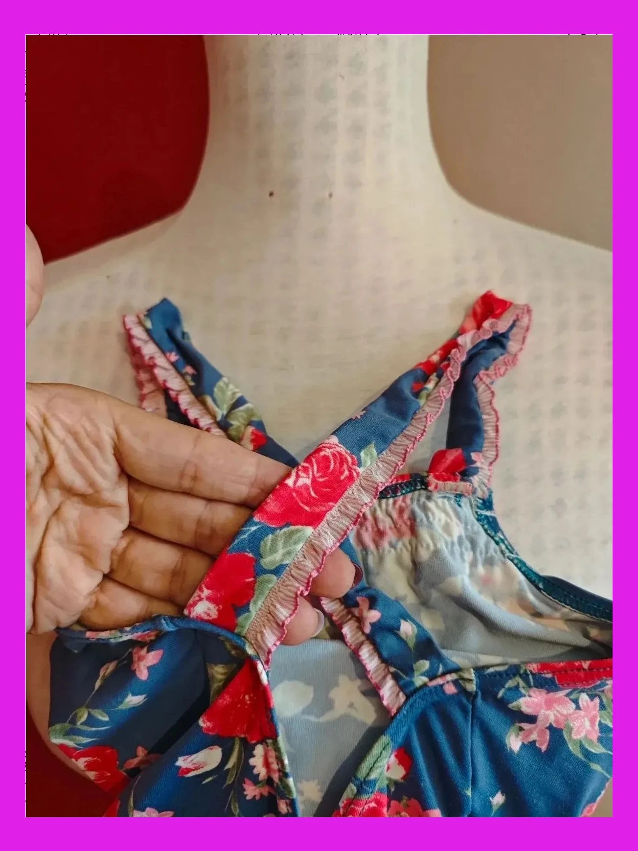 🌺 Precioso bañador azul con estampado floral y volantitos en escote y tirantes – Vintage Dressing – taille 18-24 mois / 86 cm 5