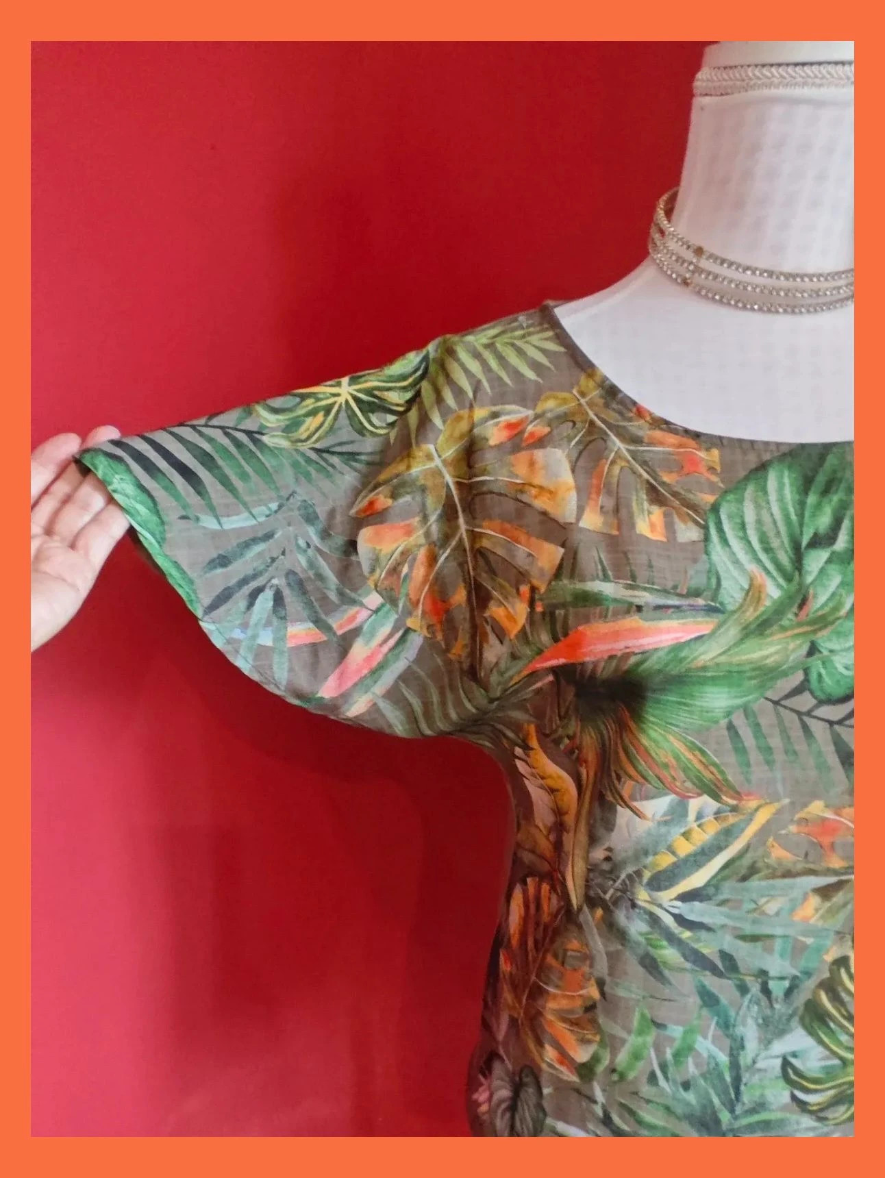 🌺 Camiseta con estampado tropical tonos verdes y naranja delante y liso de punto detrás – Cortefiel – taille XL / 42 / 14 4