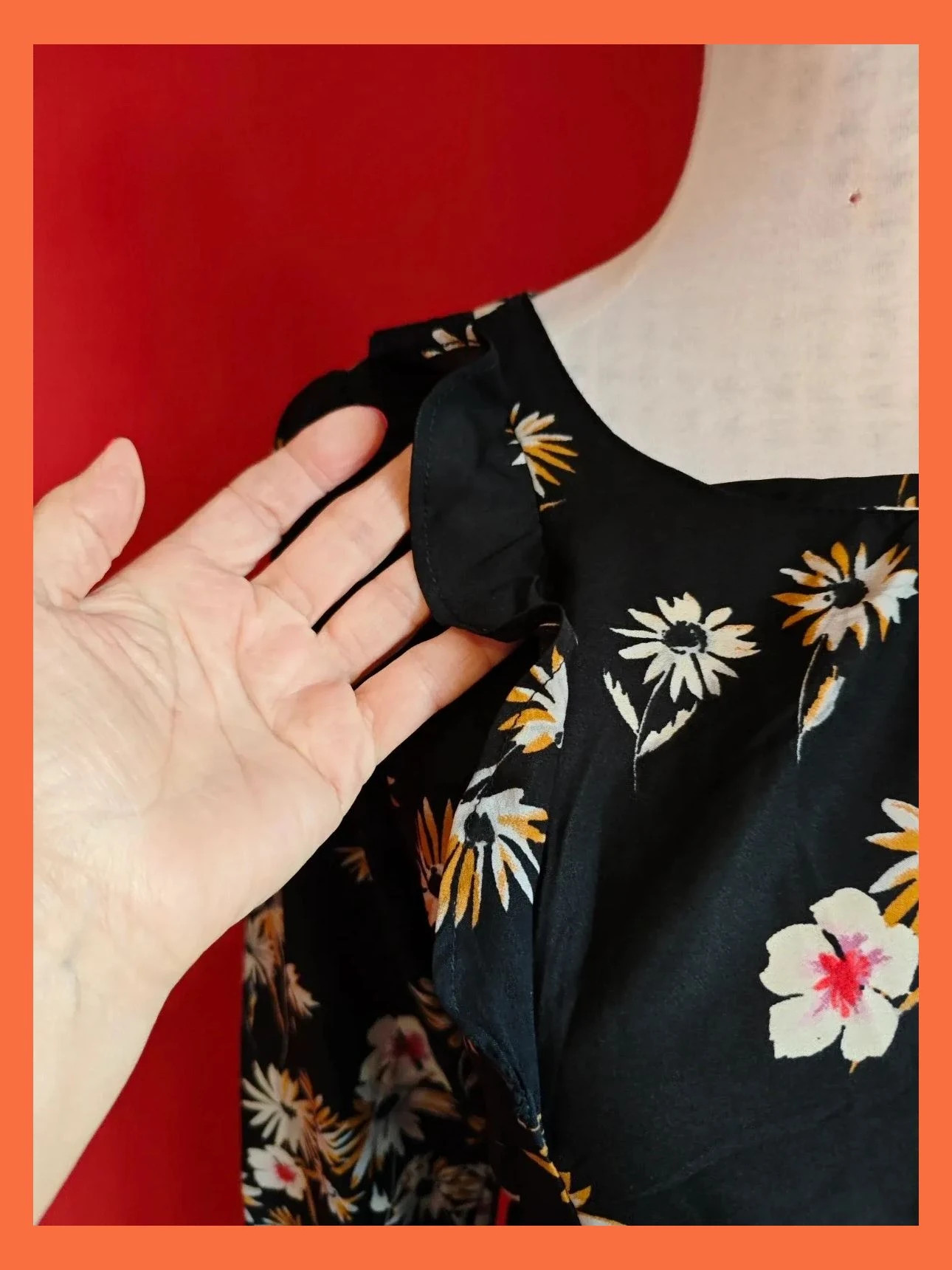 🌺 Vestido negro con estampado floral y volantitos en escote – Atmosphere – taille L / 40 / 12 4