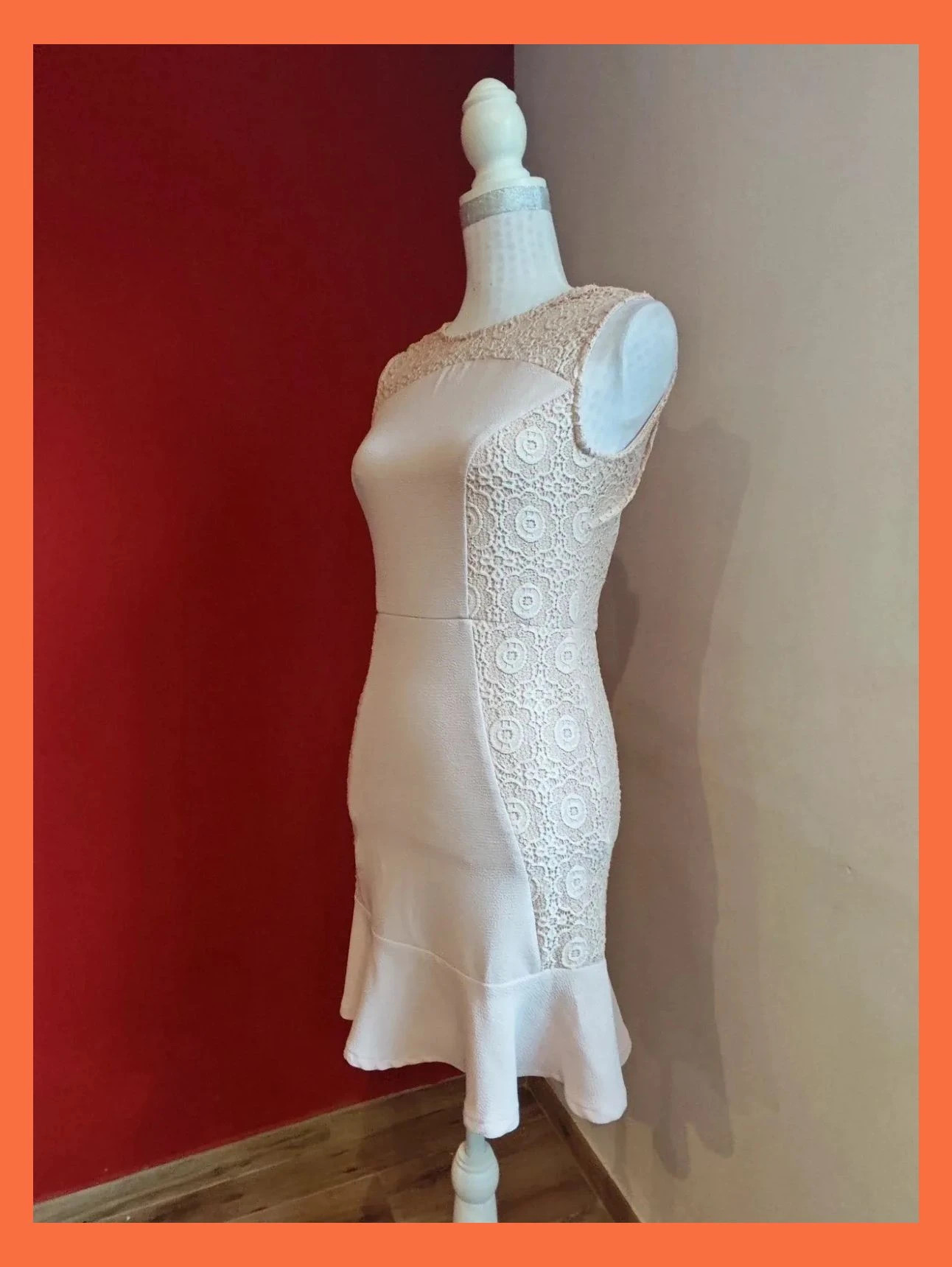 🌺Estiloso vestido de coctel tono rosa clarito con blonda en laterales y parte superior – Cayro – taille S / 36 / 8 3