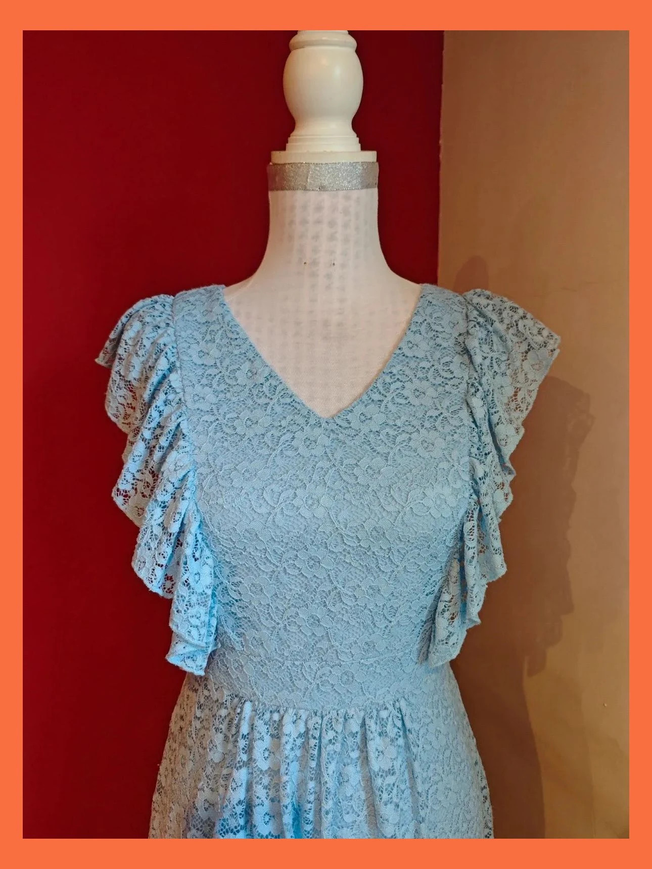 🌺 Vestido increíble de blonda elástica azul claro con volantes en los lados, talla M – Yumi – taille M / 38 / 10 4