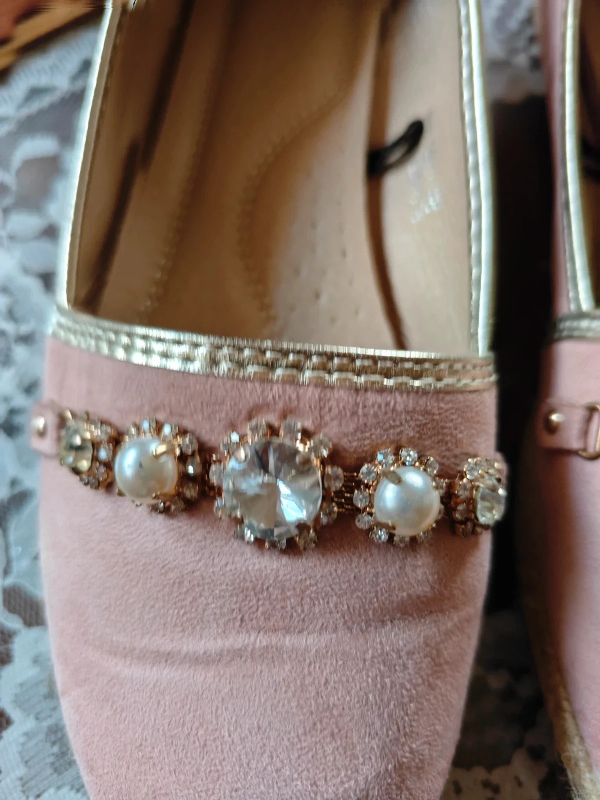 🌺Preciosas zapatillas planas rosas con borde dorado y abalorios con perlas y brillantes – Vintage Dressing – taille 38 3