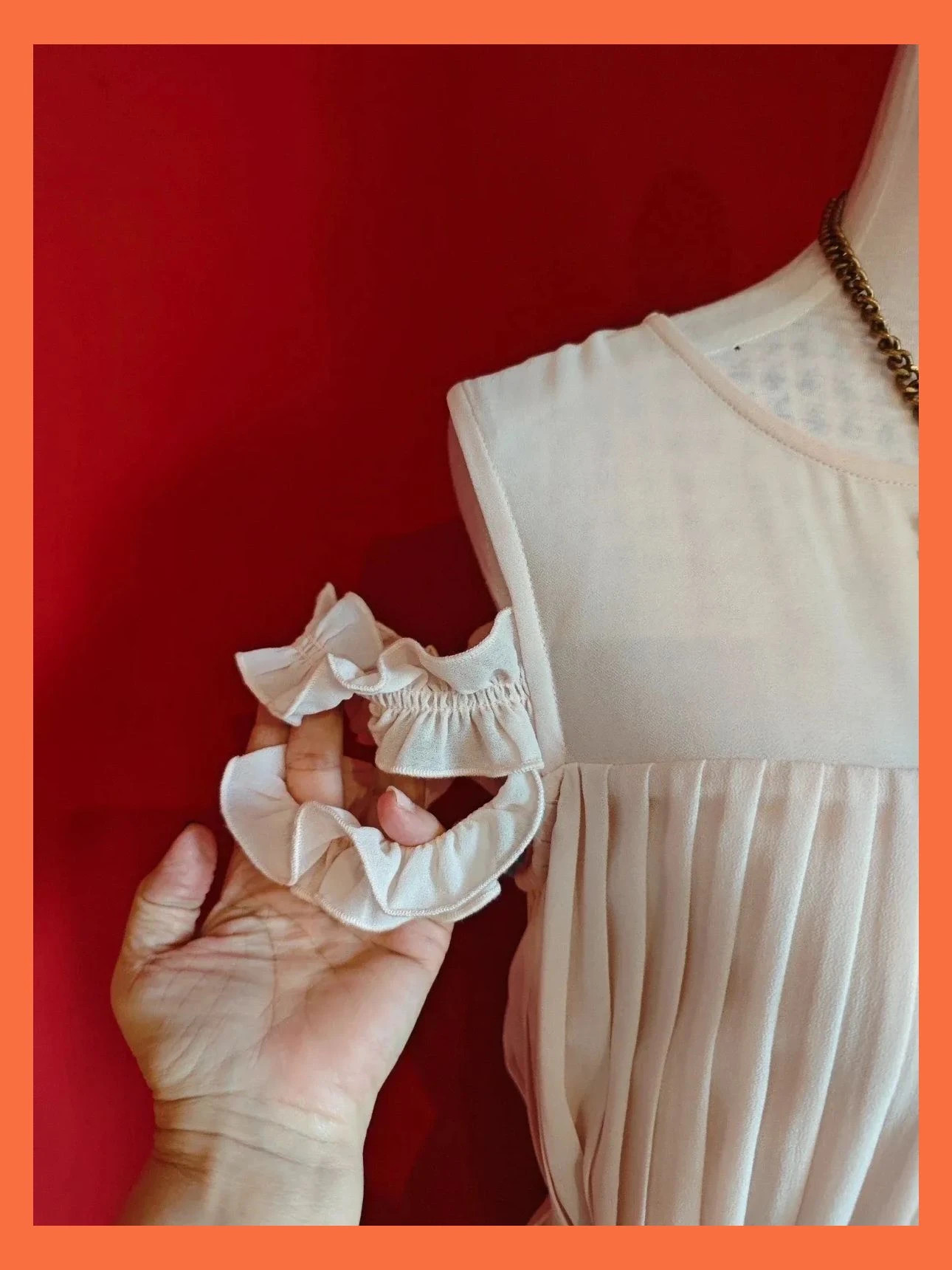 🌺 Elegante vestido plisado color rosa palo con tirantes fruncidos caídos sobre los brazos, de Vila – Vila – taille M / 38 / 10 4