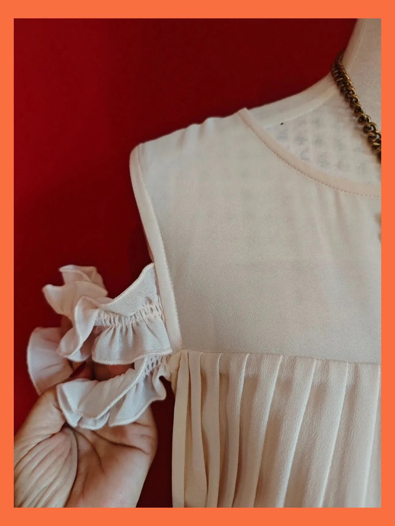 🌺 Elegante vestido plisado color rosa palo con tirantes fruncidos caídos sobre los brazos, de Vila – Vila – taille M / 38 / 10 5