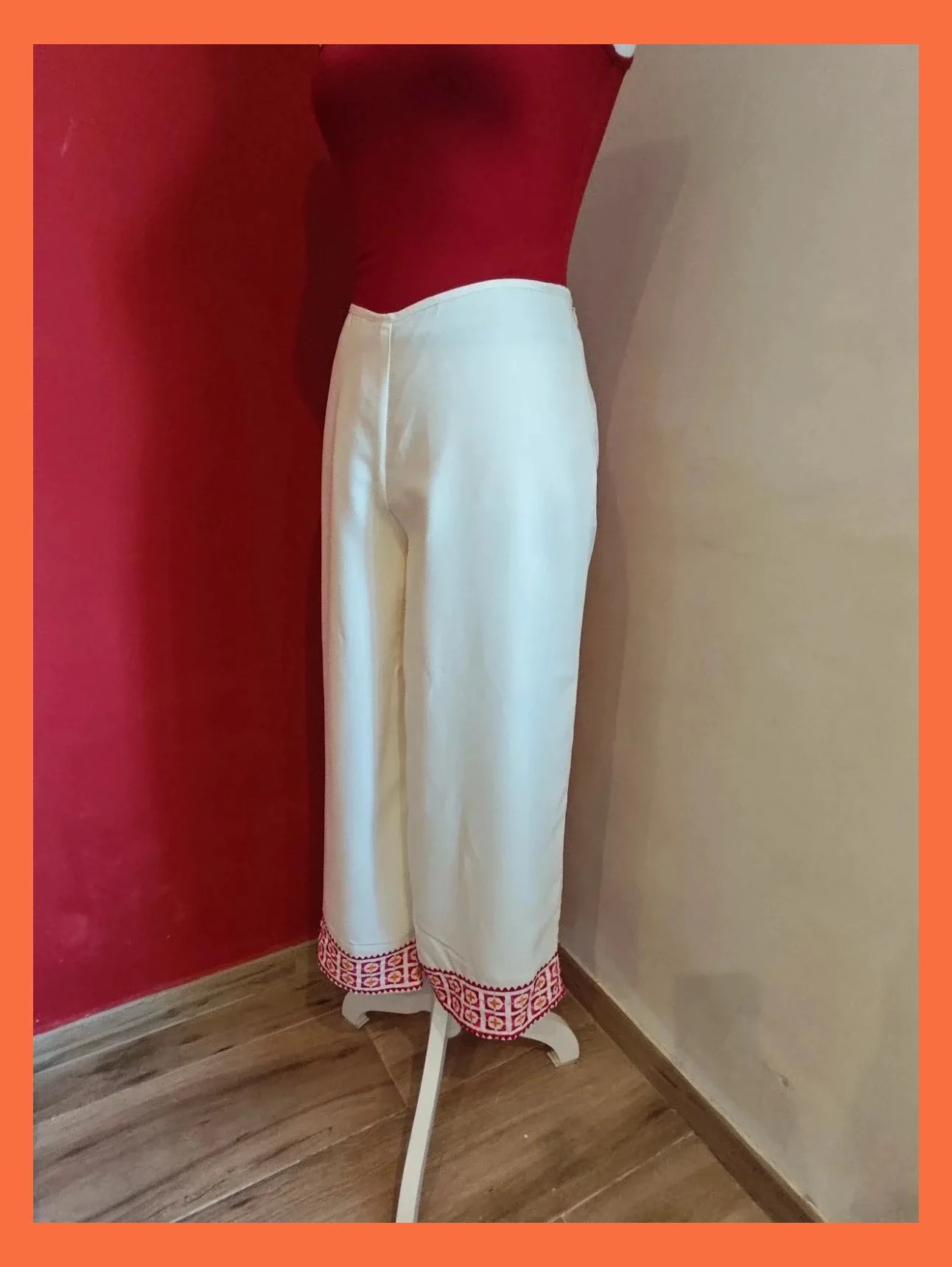 🌺Elegante pantalón culotte de color blanco/crudo, de corte amplio y fluido con bordados en bajos – Tantrend – taille L / 40 / 12 2