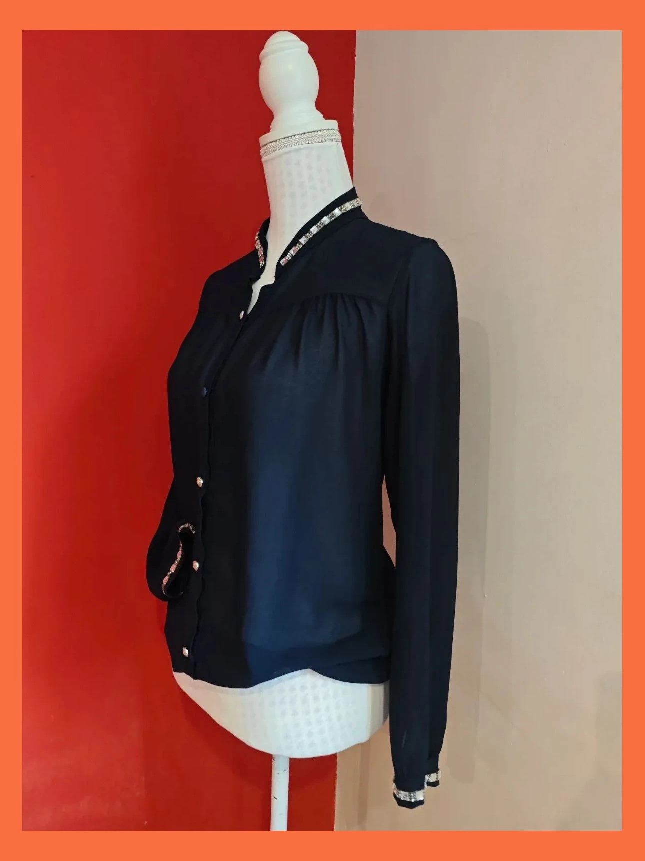 🌺Blusa de gasa azul marino con abalorios plateados en cuello y puños – Made In Italy – taille XXXL / 46 / 18 2
