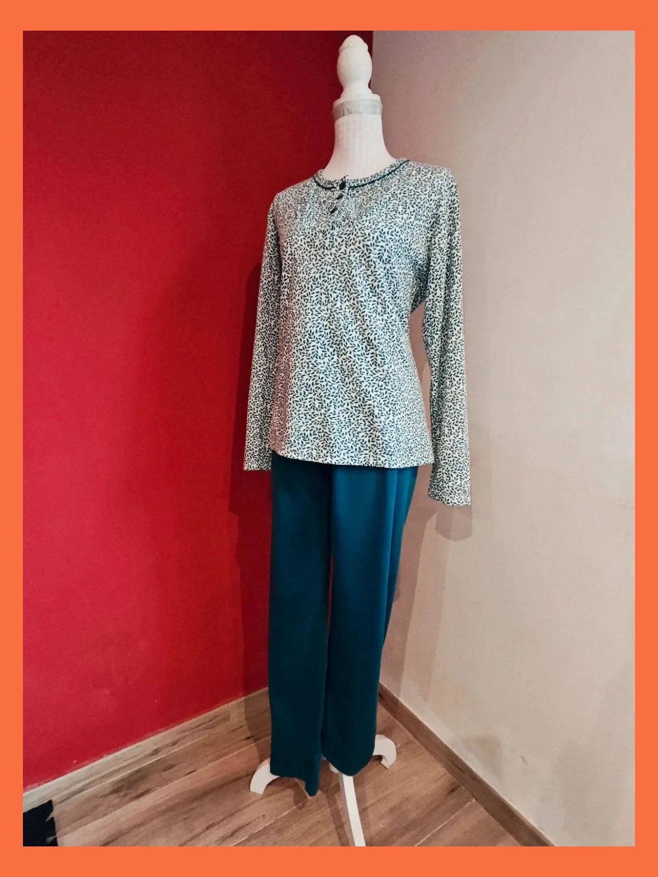 🌺 Cómodo y calentito pijama de algodón 85% verde y blanco con estampado de hojas en la camiseta – Sweet Secret – taille XXL / 44 / 16 2