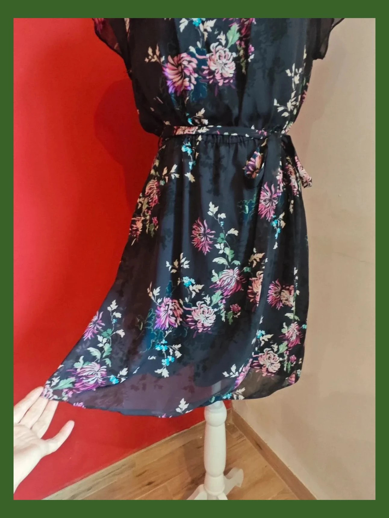 🌺 Vestido de gasa negra con estampado floral – F&F – taille XL / 42 / 14 5