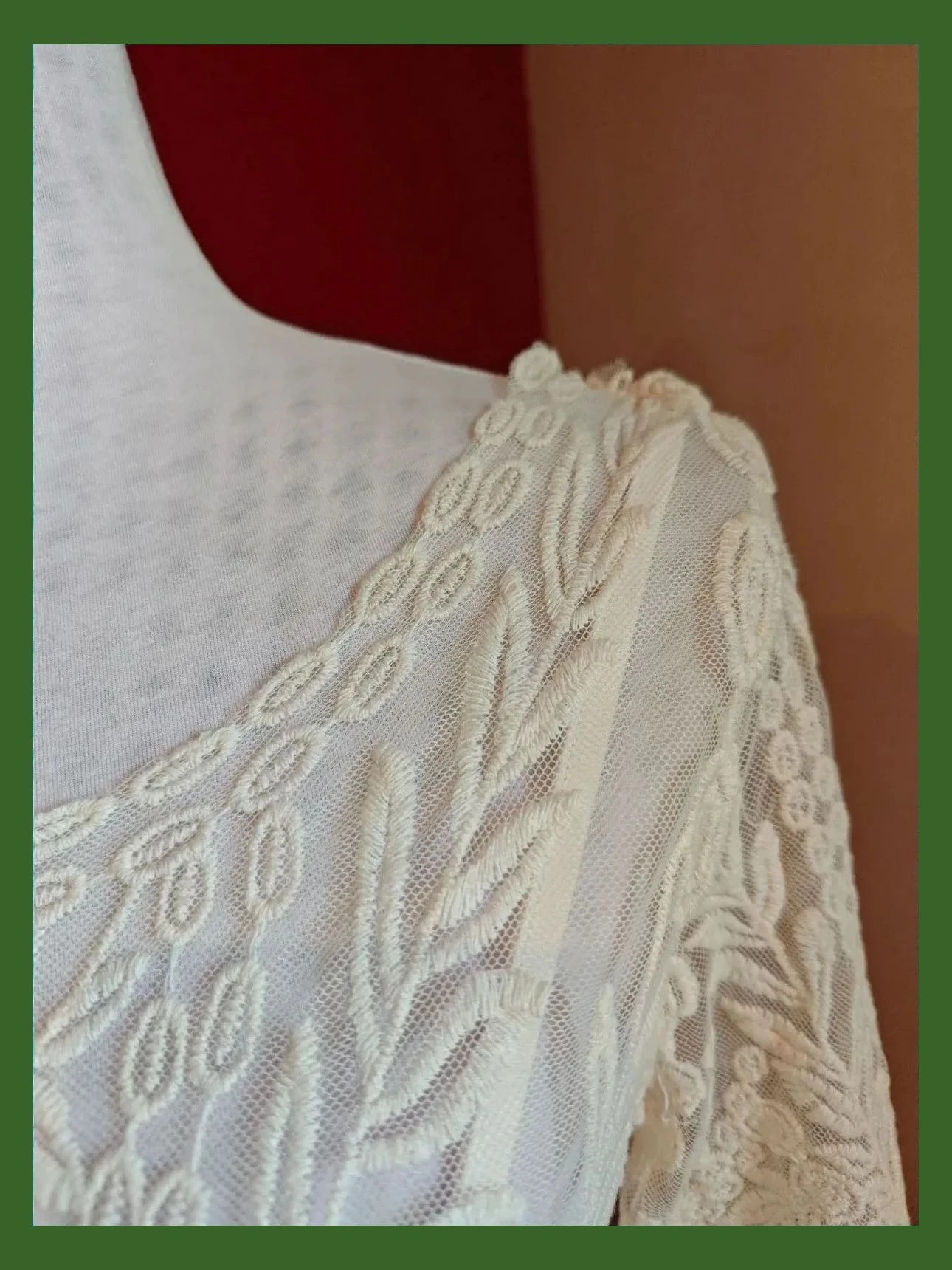 🌺 Precioso vestido de gasa con bordados tono crema y vestido interior, de Vila – Vila – taille S / 36 / 8 5