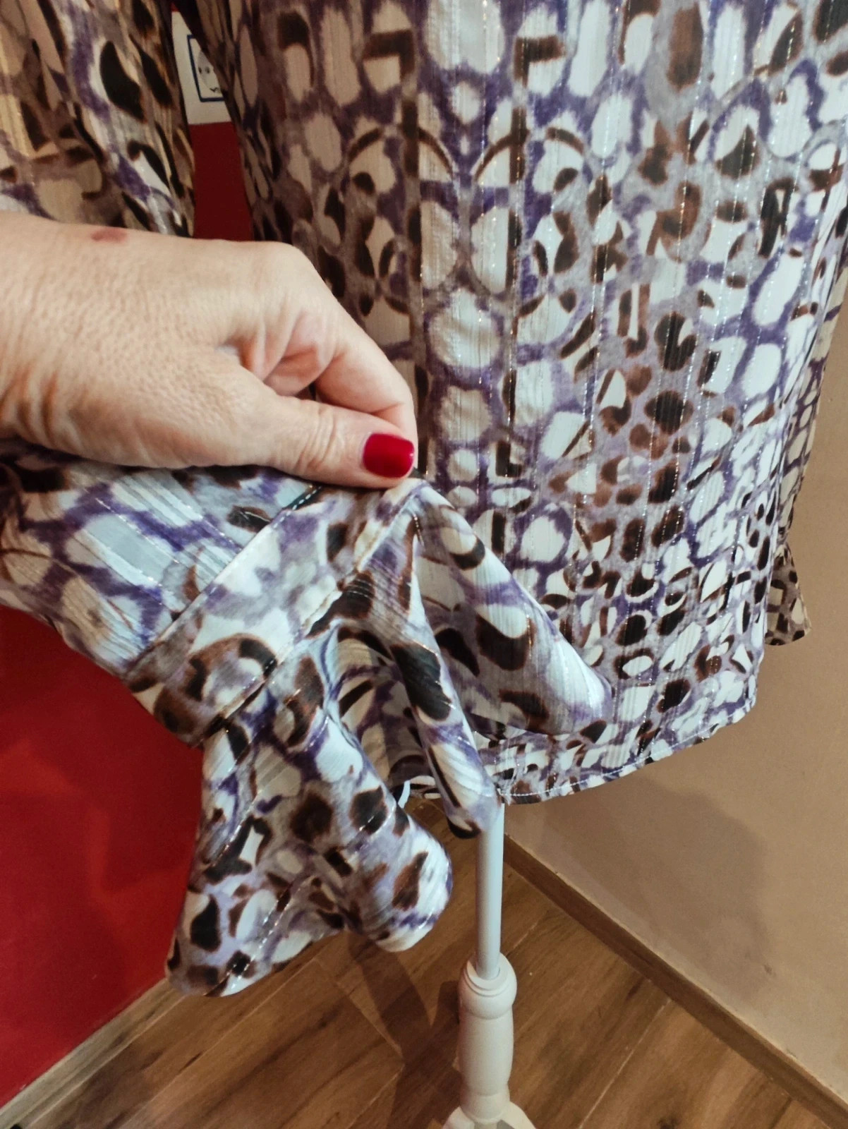 🌺Bonita blusa de gasa tonos malva, beige y marrón con hilos dorados, de Yera – Yera – taille XXL / 44 / 16 5