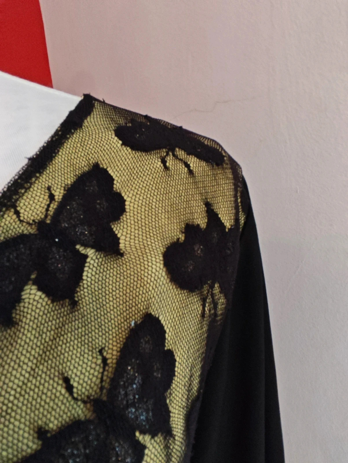 🌺Blusa efecto doble con solapas de gasa negra con mariposas y camiseta amarilla debajo – Antonella raxxoli – taille XL / 42 / 14 5