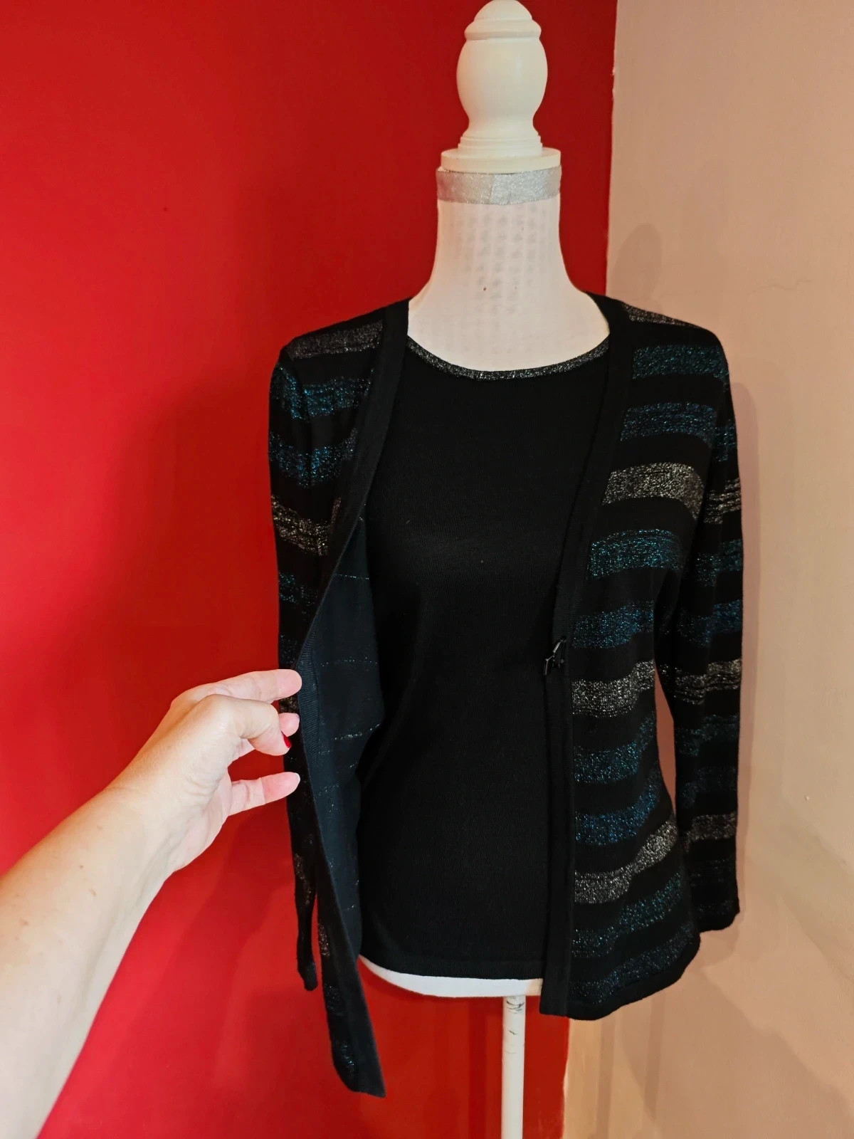 🌺 Original jersey con solapas con broche de punto negro con franjas azul y plateado con brillos – C&A – taille L / 40 / 12 4