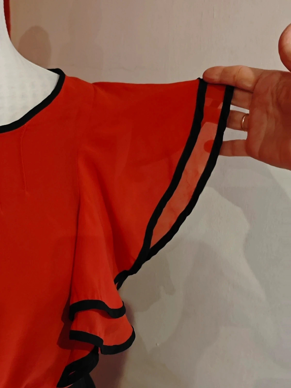 🌺 Bonito vestido vintage de gasa roja arriba y falda negra, con volantes ribeteados de negro – Vintage – taille XL / 42 / 14 3