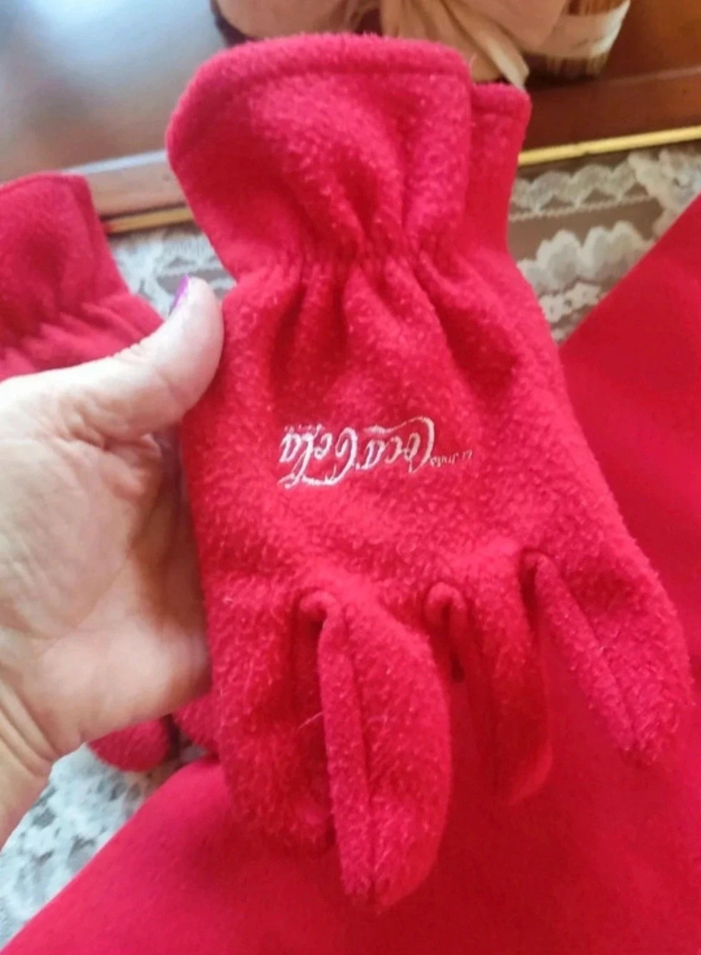 🌺Conjunto de bufanda y guantes tejido polar rojo con letras marca bordada 5