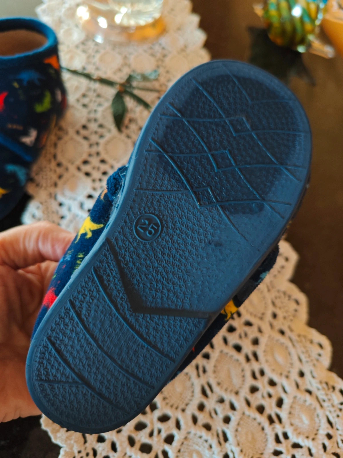 🌺Botitas comodísimas para casa azul marino con dinosaurios con cierre de velcro, número 25 – taille 25 5