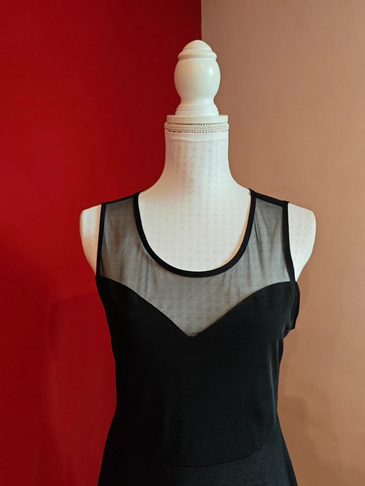 🌺 Precioso vestido de gasa elástica negra con transparencias en escote corazón – H&M Divided – taille M / 38 / 10 3