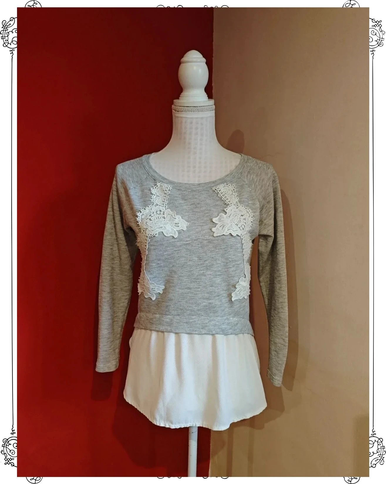 🌺Camiseta de algodón gris con aplicaciones de crochet y abajo delante tela ligera blanca – Vintage Dressing – taille L / 40 / 12