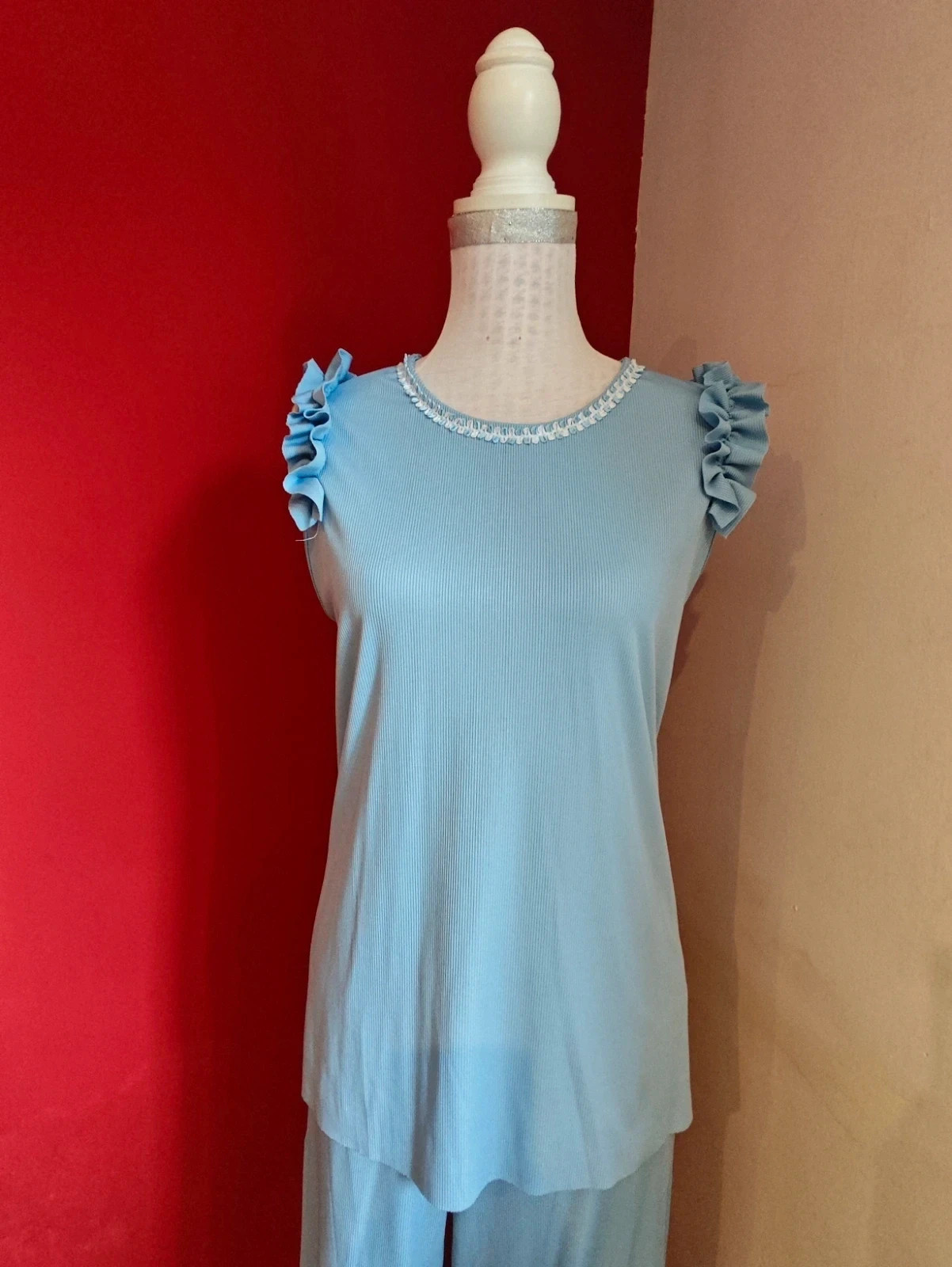 🌺 Conjunto muy especial de top y pantalón de punto fino azul clarito, con un 72% de algodón – Elisa – taille XL / 42 / 14 4