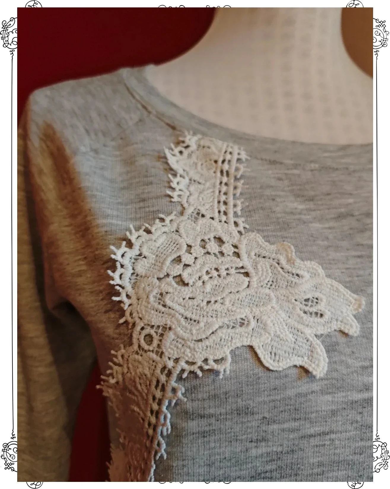 🌺Camiseta de algodón gris con aplicaciones de crochet y abajo delante tela ligera blanca – Vintage Dressing – taille L / 40 / 12 3