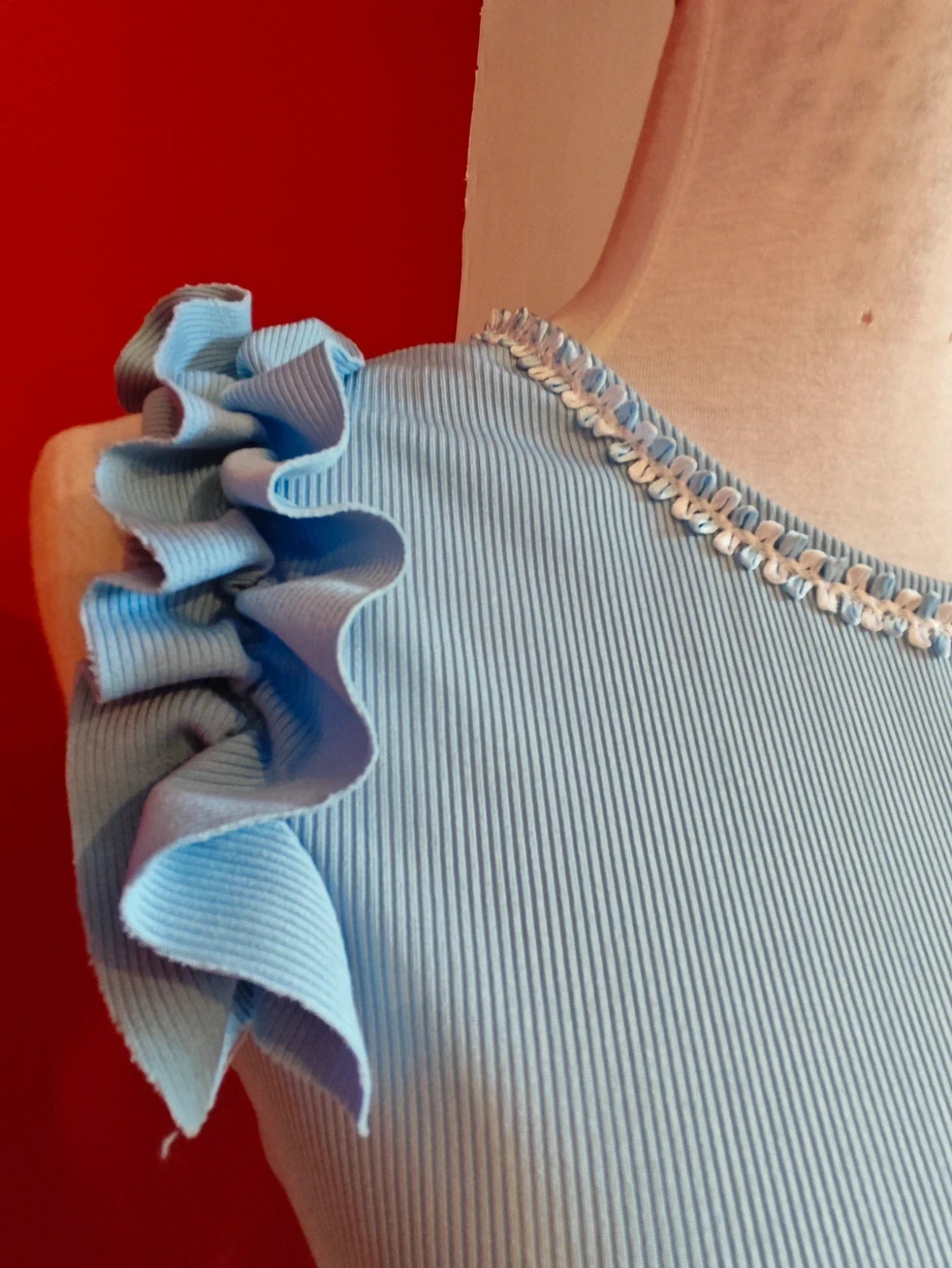🌺 Conjunto muy especial de top y pantalón de punto fino azul clarito, con un 72% de algodón – Elisa – taille XL / 42 / 14 5