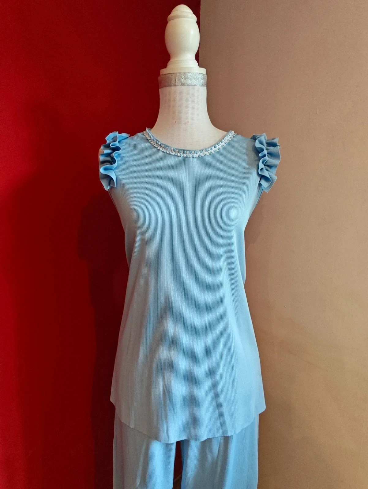 🌺 Conjunto muy especial de top y pantalón de punto fino azul clarito, con un 72% de algodón – Elisa – taille XL / 42 / 14 3