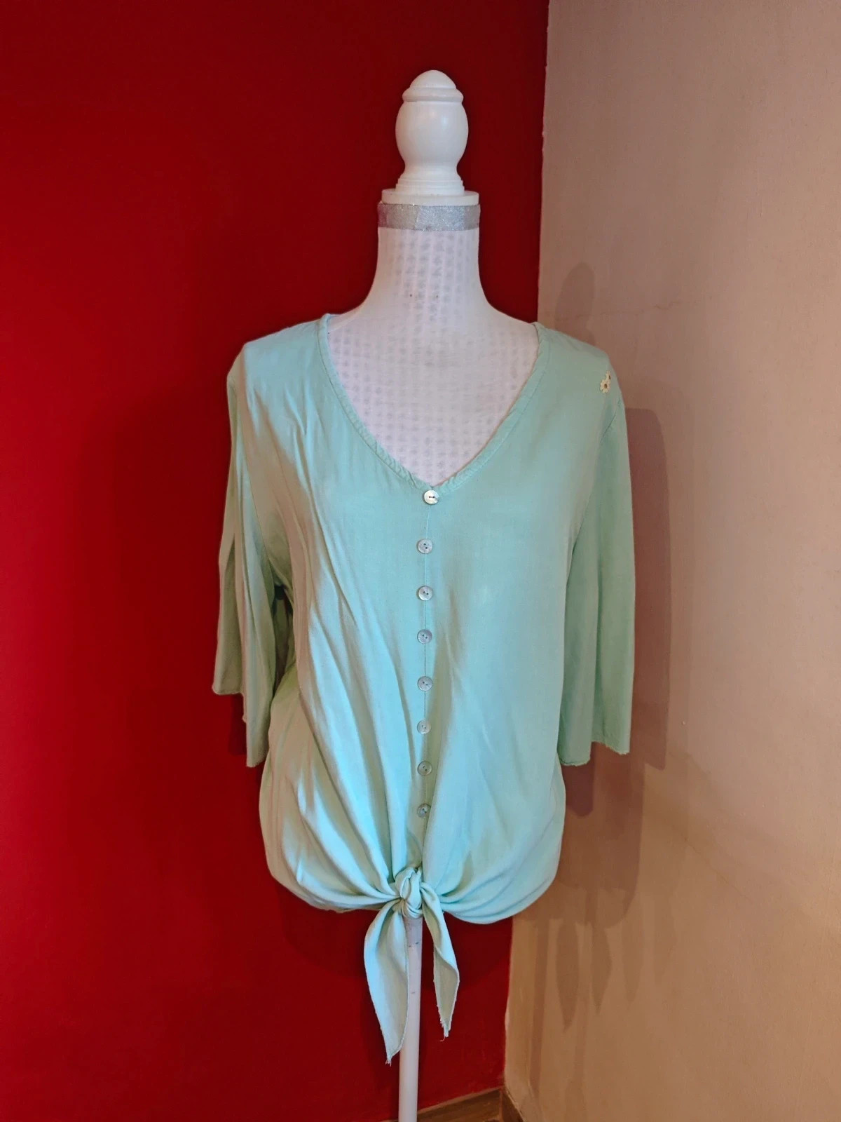 🌺 Camisa verde clarito atada con lazo delante, talla 46