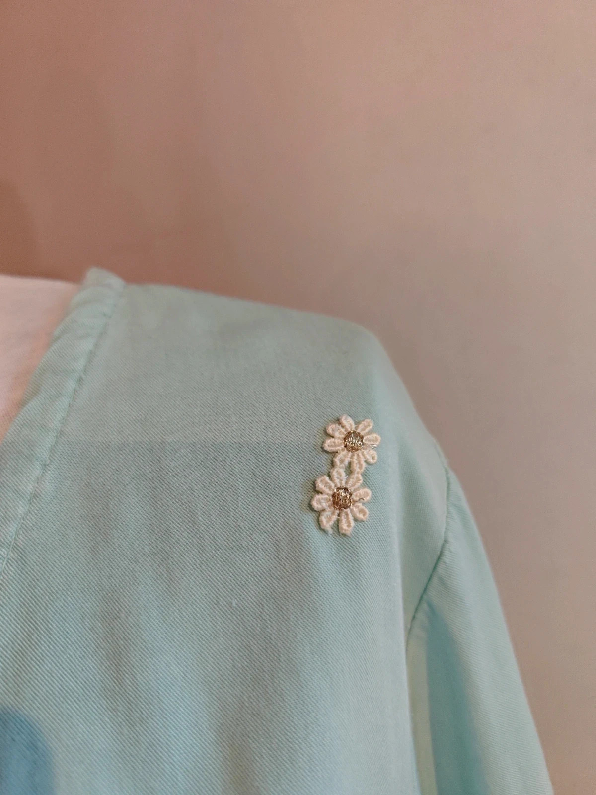 🌺 Camisa verde clarito atada con lazo delante, talla 46 – Boutique Italiana – taille XXXL / 46 / 18 5