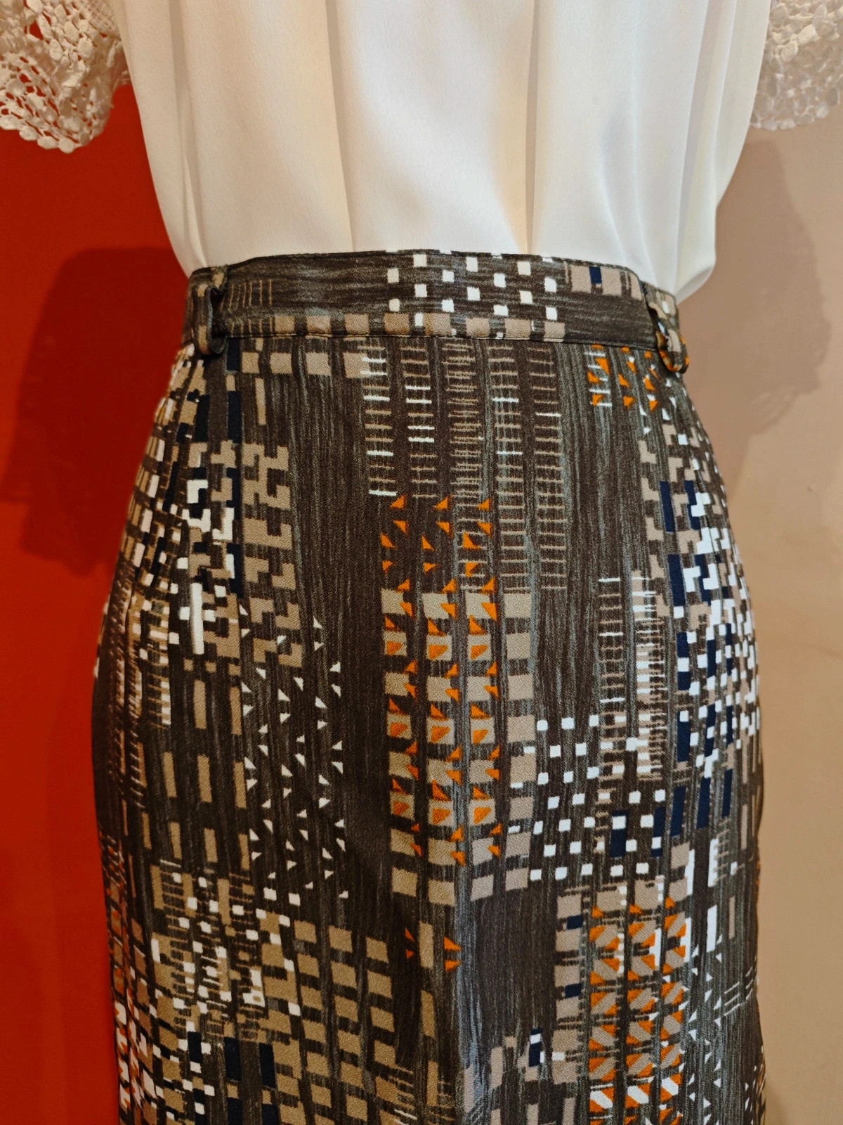 🌺 Bonita falda midi hecha a medida en modista con estampado abstracto – Modista – taille XL / 42 / 14 5