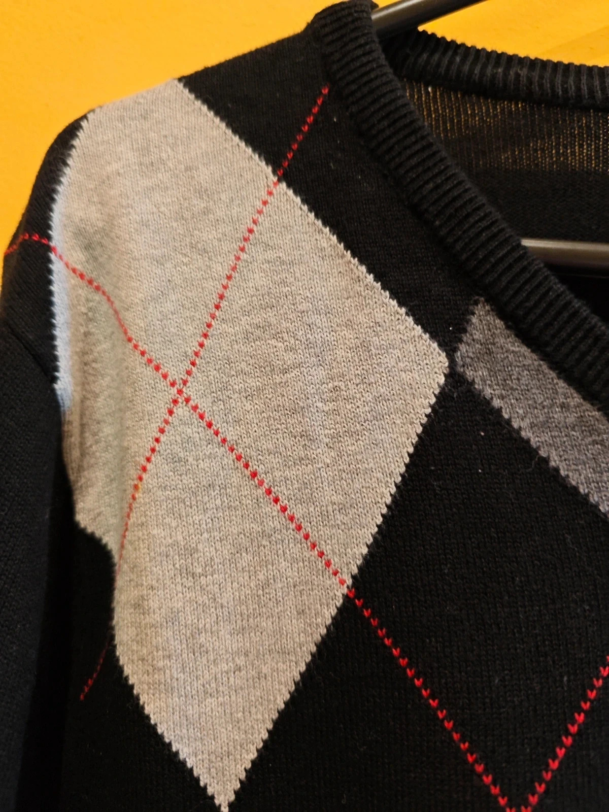 🌺 Jersey de algodón con cuello de pico negro con rombos tonos grises y negros en la parte delantera – Cedar Wood State – taille M 3