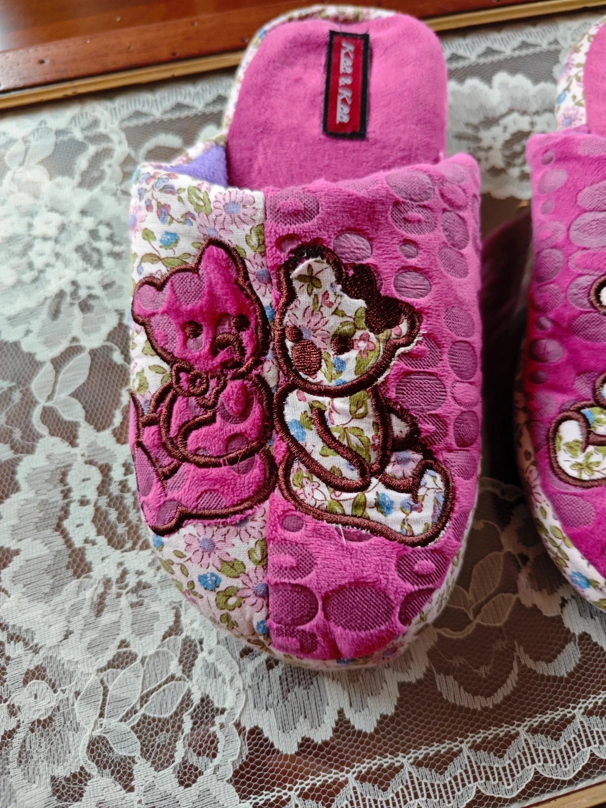 🌺Cómodas zapatillas para casa de tejido polar y tela floreada con ositos cosidos – k88 & k88 – taille 38 3