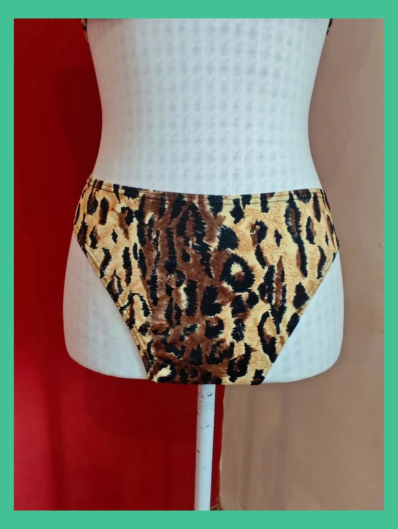 🌺 Precioso bikini estampado animal print – taille L / 40 / 12 5