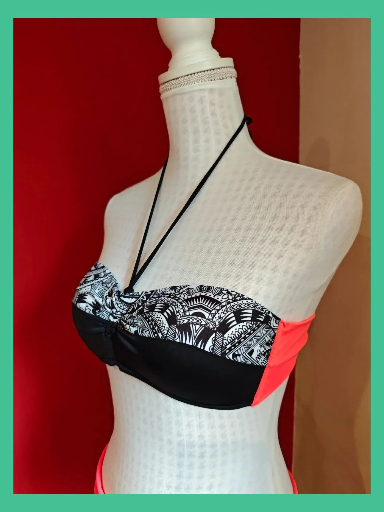🌺 Precioso bikini bandeau estampado tribal blanco y negro con coral vibrante – Olaian – taille M / 38 / 10 3
