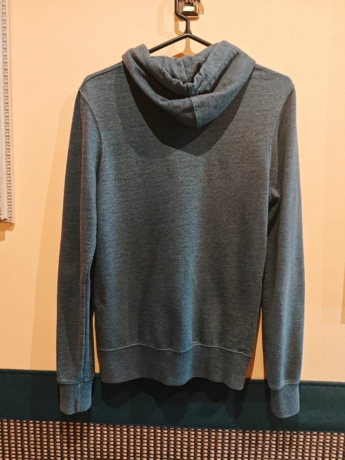 🌺Cómoda sudadera abierta con cremallera y capucha, 50% algodón – Pull & Bear – taille S 4