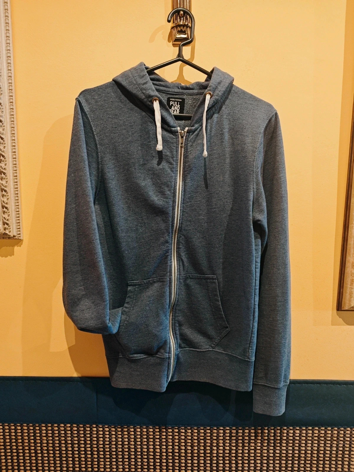 🌺Cómoda sudadera abierta con cremallera y capucha, 50% algodón – Pull & Bear – taille S 2