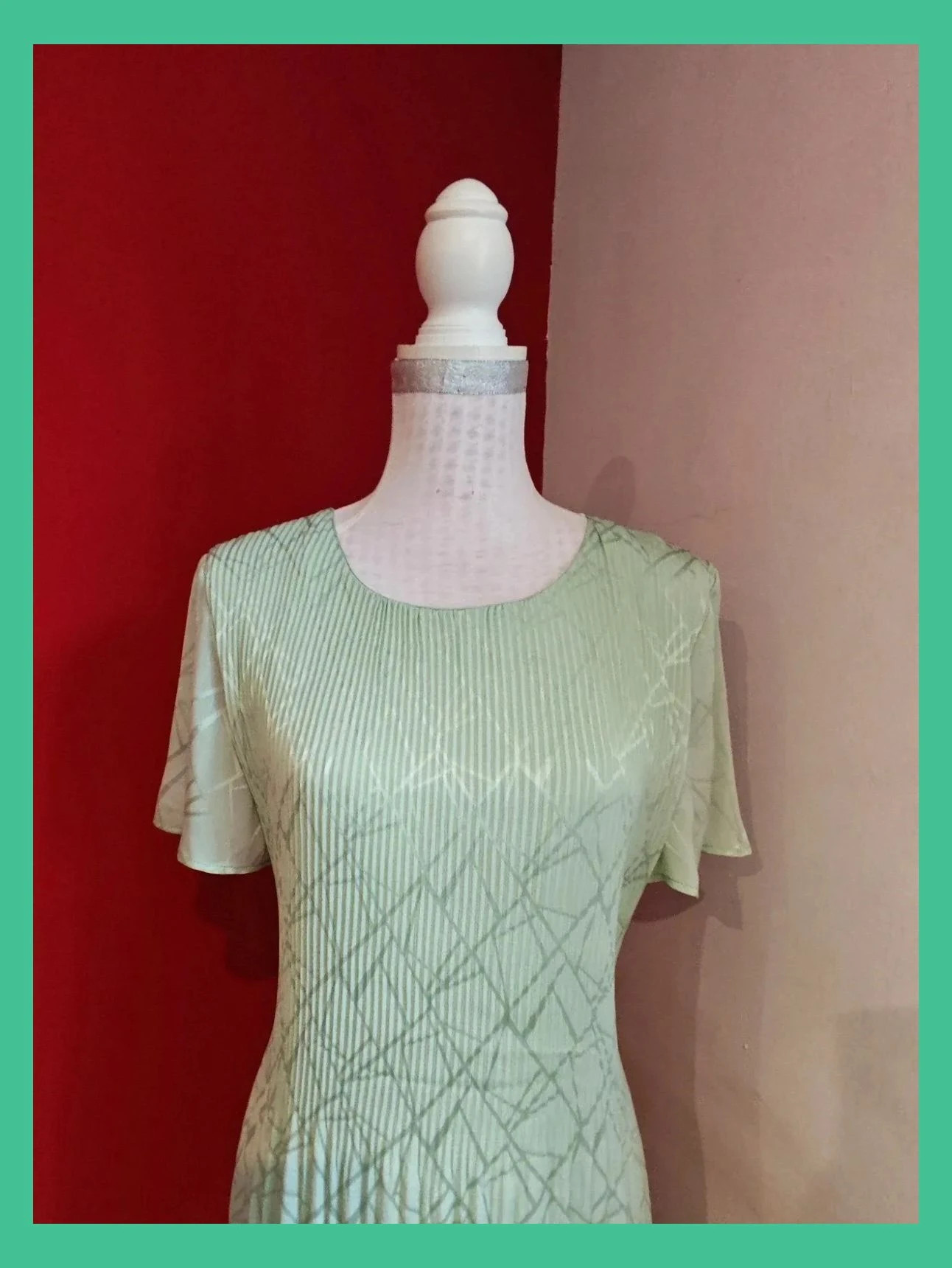 🌺 Vestido verde clarito satinado con brillo suave y tela plisadita con tacto sedoso – new zermatt – taille XXL / 44 / 16 3