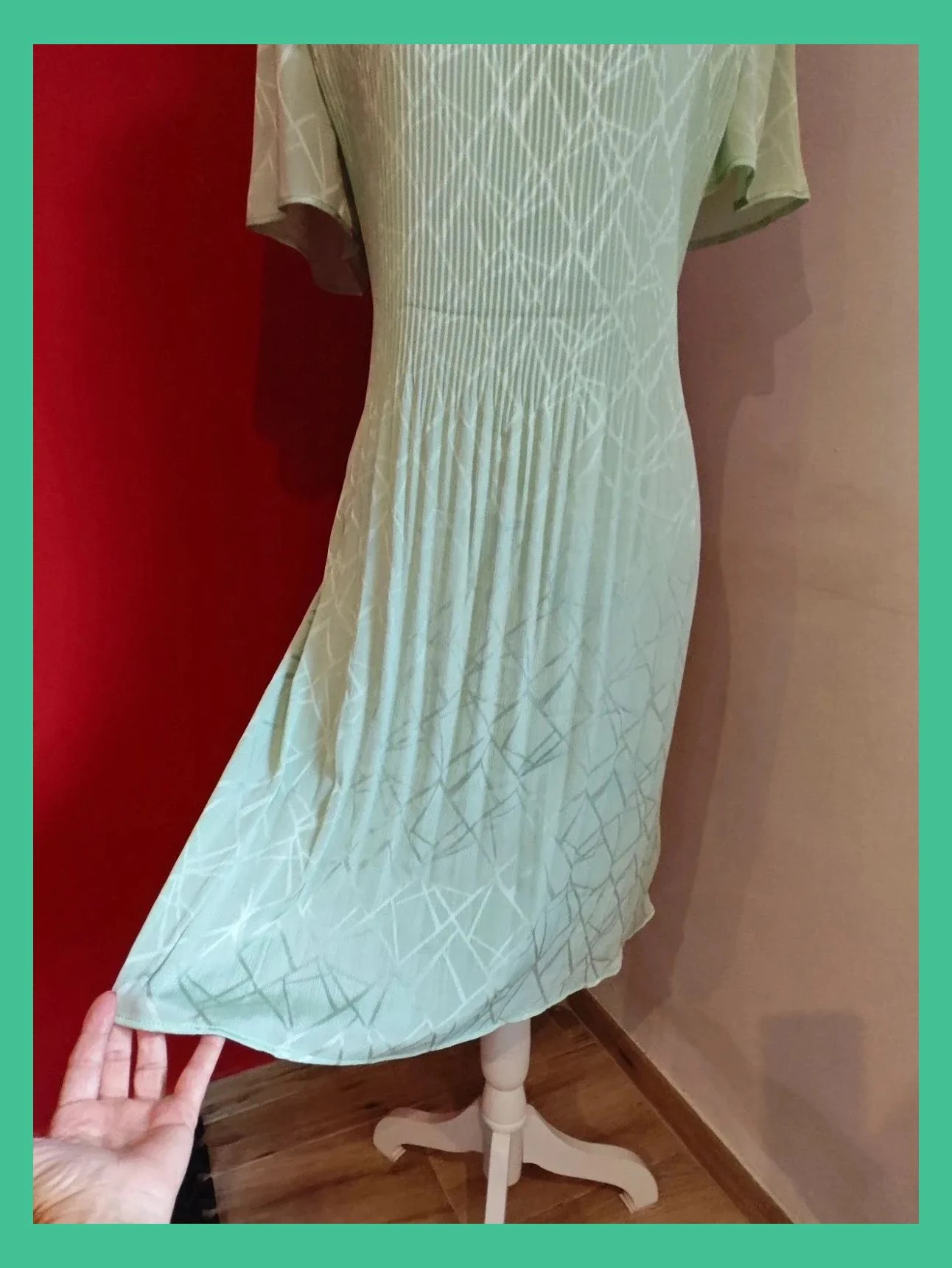 🌺 Vestido verde clarito satinado con brillo suave y tela plisadita con tacto sedoso – new zermatt – taille XXL / 44 / 16 5